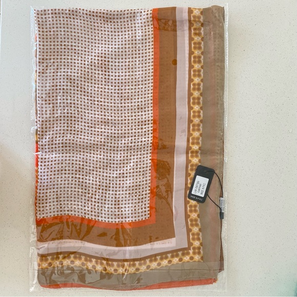 NWT Viscose Scarf - Picture 5 of 7